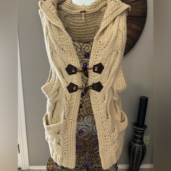 Free People Sweaters - Free People Cable Knit Hooded Sweater Vest Women Size M Hiking Cabin Western